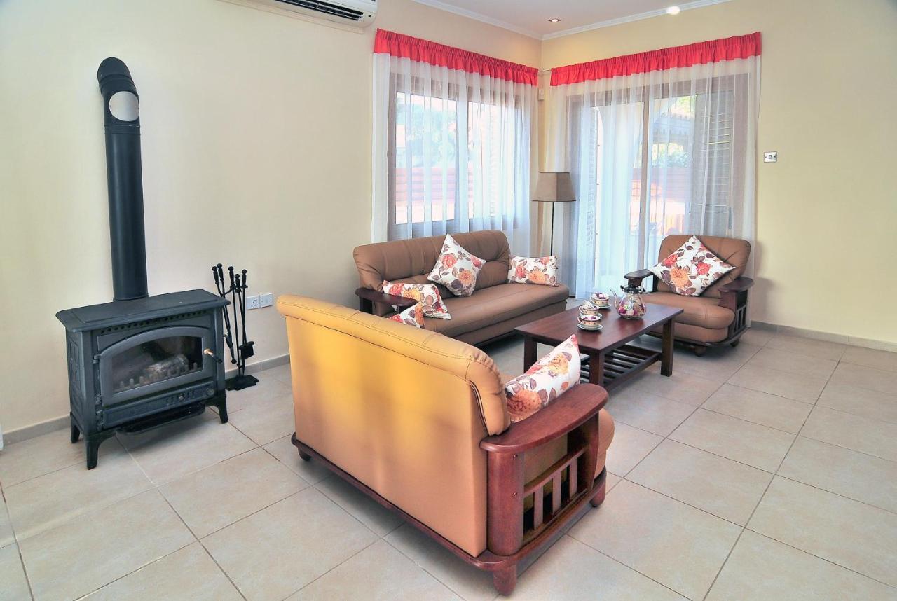 Chronas By Prestige Bookings Coral Bay Esterno foto