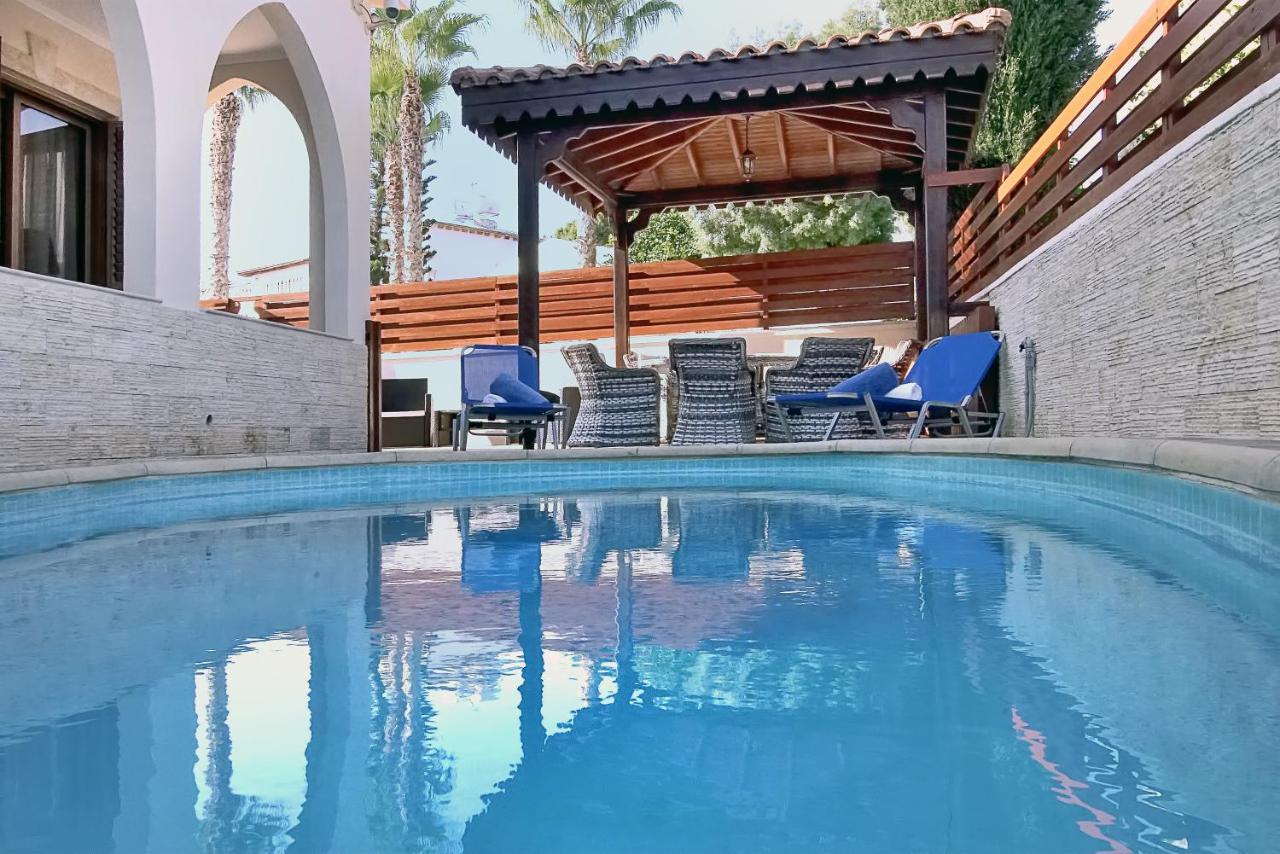 Chronas By Prestige Bookings Coral Bay Esterno foto