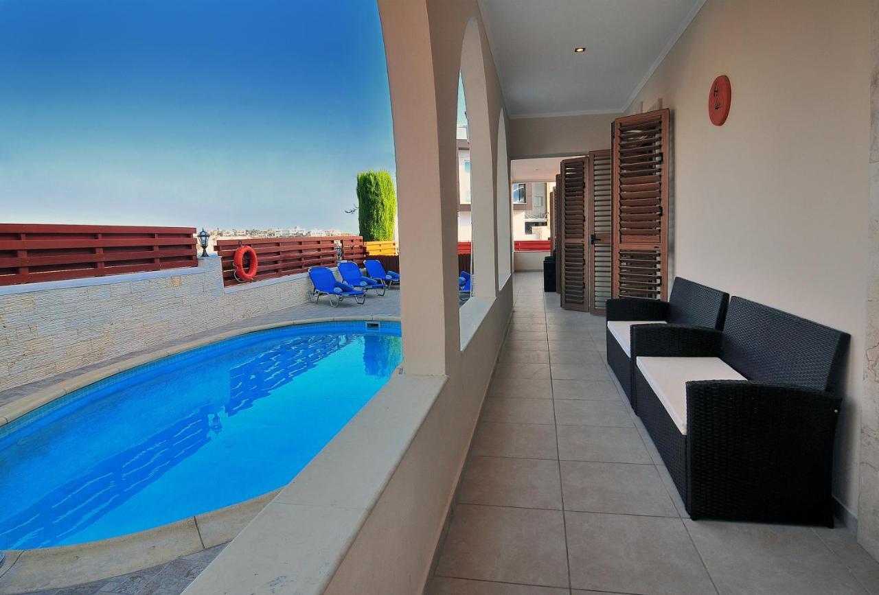 Chronas By Prestige Bookings Coral Bay Esterno foto