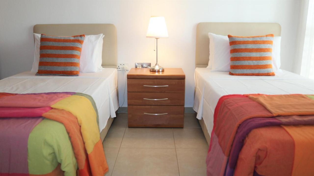 Chronas By Prestige Bookings Coral Bay Esterno foto