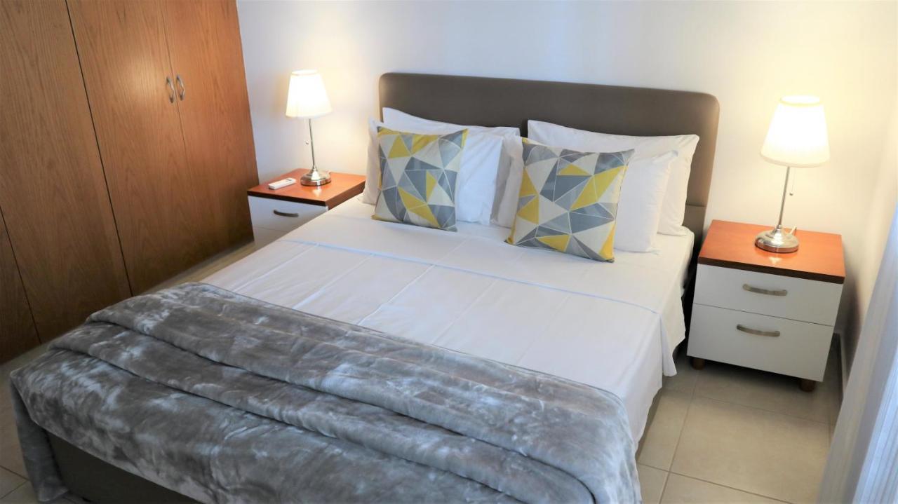 Chronas By Prestige Bookings Coral Bay Esterno foto