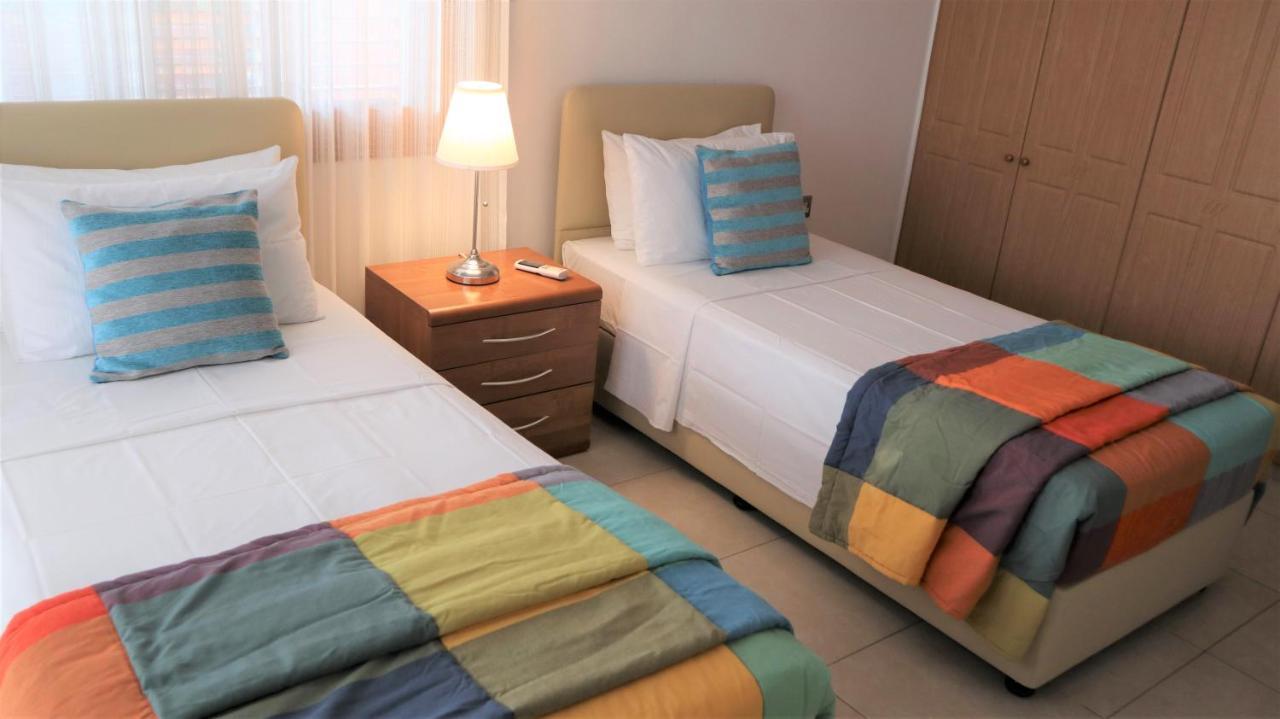 Chronas By Prestige Bookings Coral Bay Esterno foto