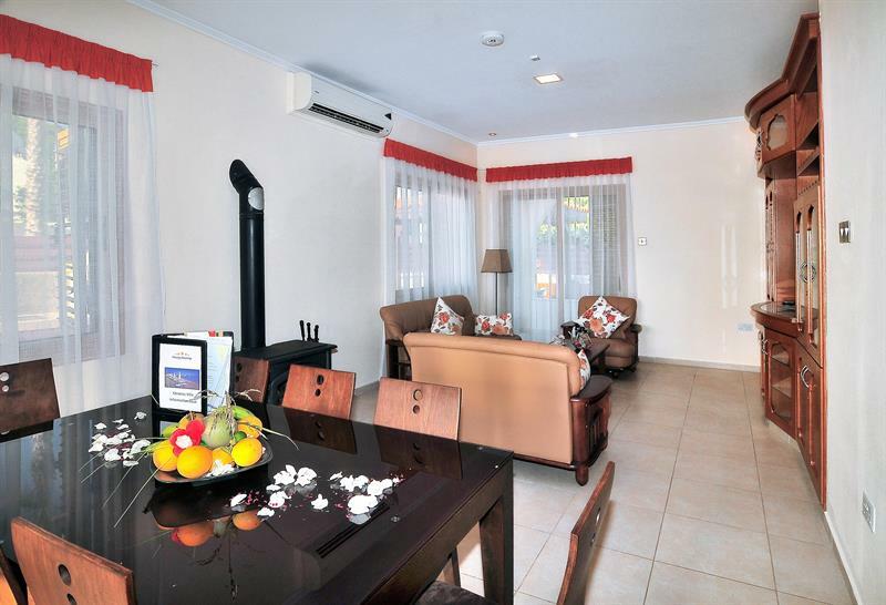 Chronas By Prestige Bookings Coral Bay Esterno foto