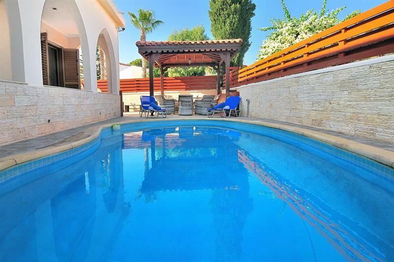 Chronas By Prestige Bookings Coral Bay Esterno foto